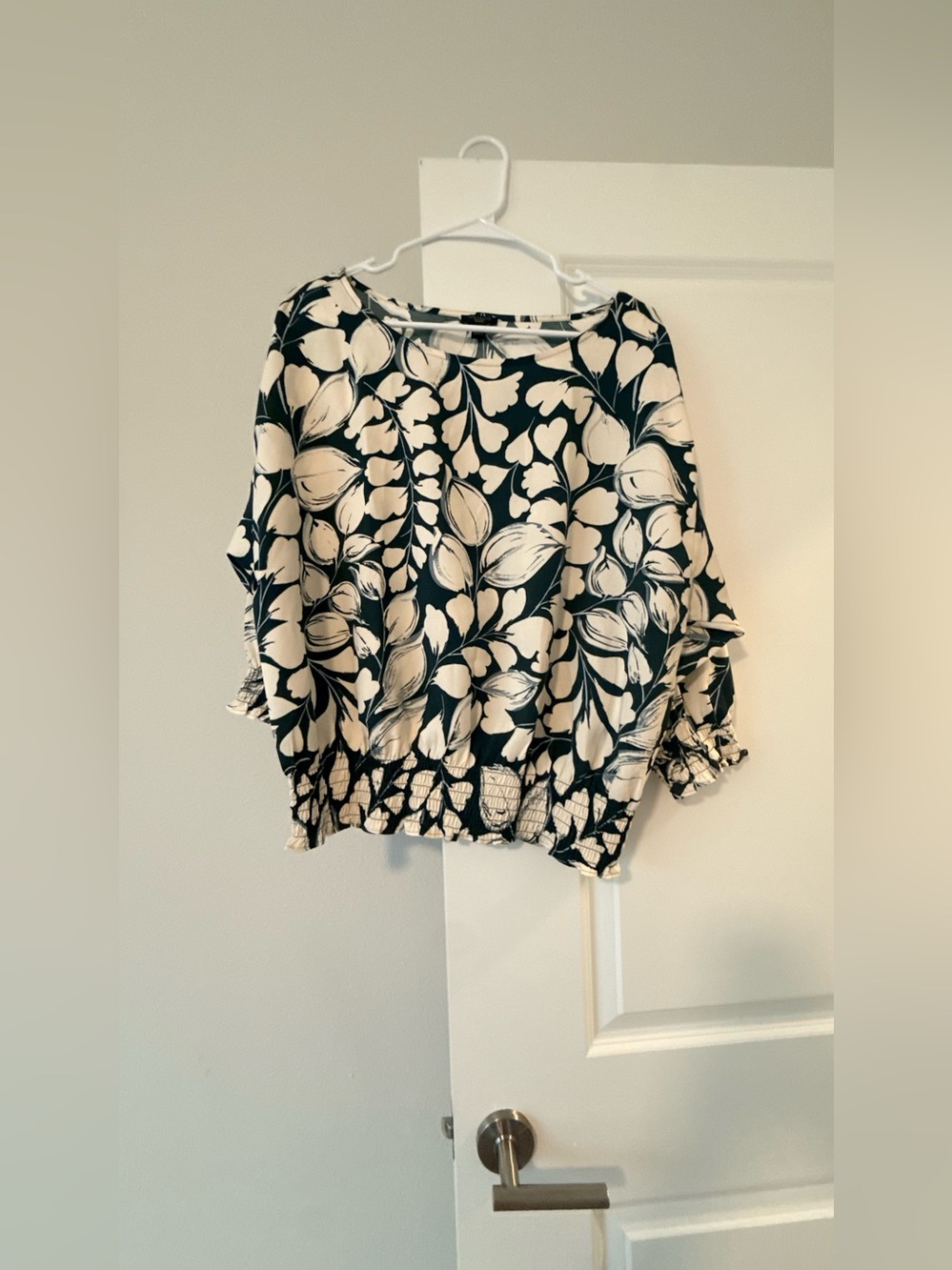 Ann Taylor Smocked Waist Leaf Print Blouse – Navy & White